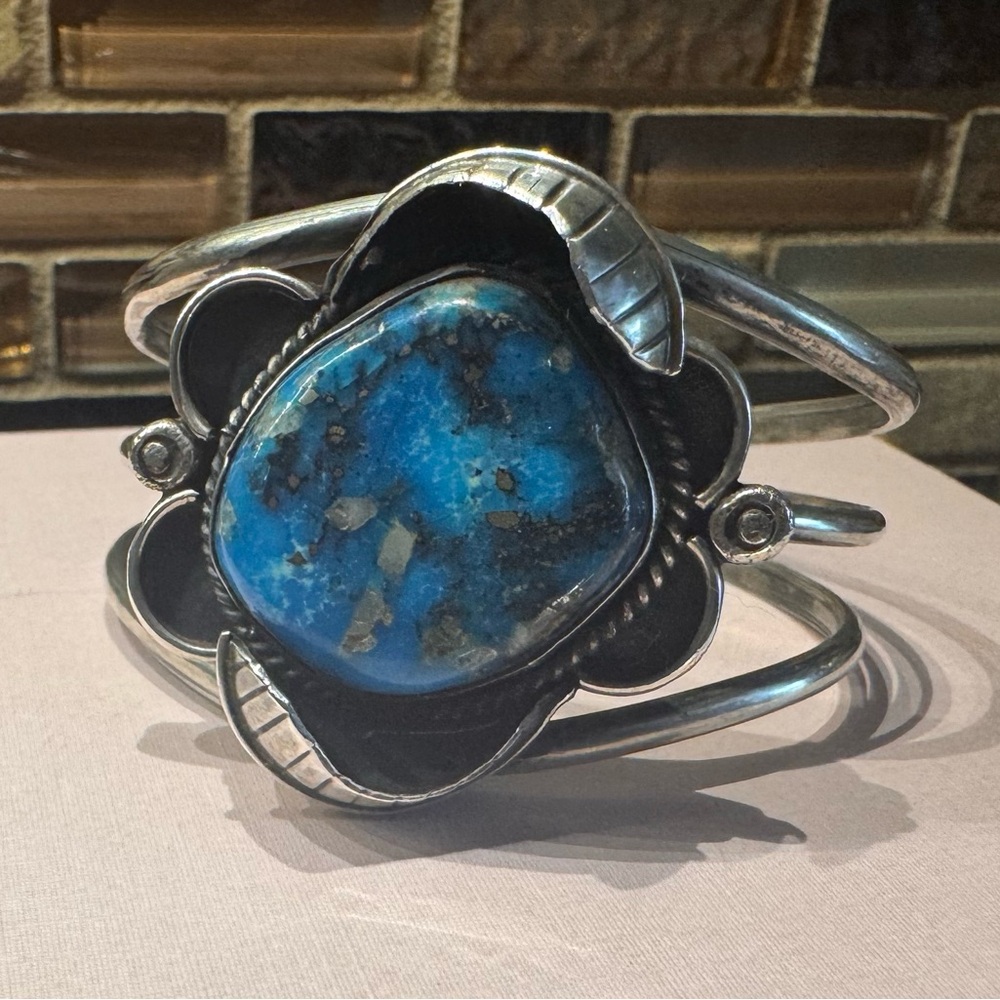 Silver and Blue Stone Women's Bracelet